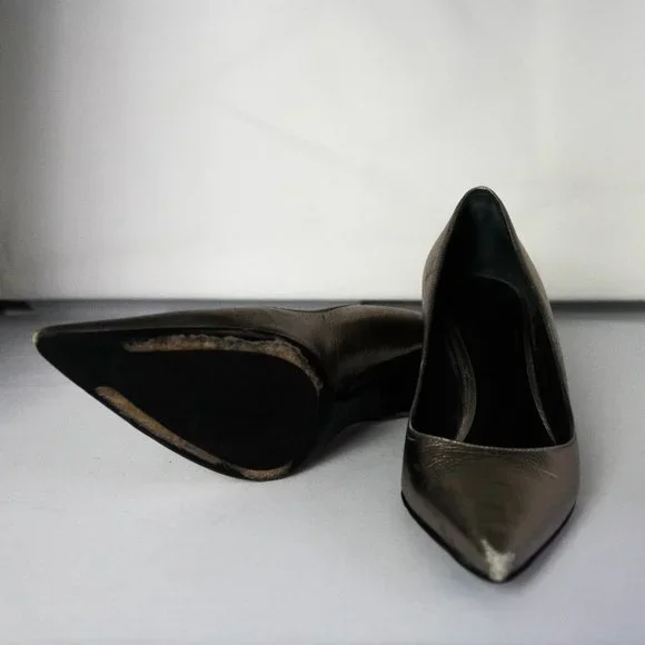 Bronze Burberry Pumps - Picture 4 of 5